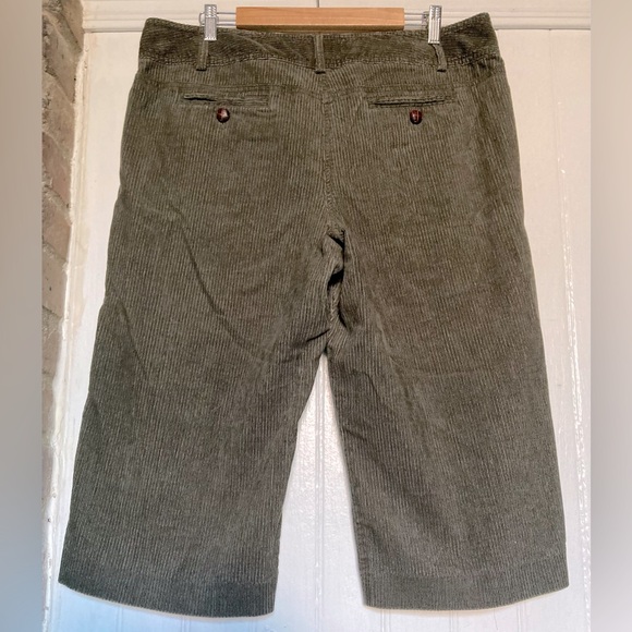 LOFT Cropped Green Corduroy Trousers, Pockets w/Tortoiseshell Buttons, sz 14. - Picture 8 of 10